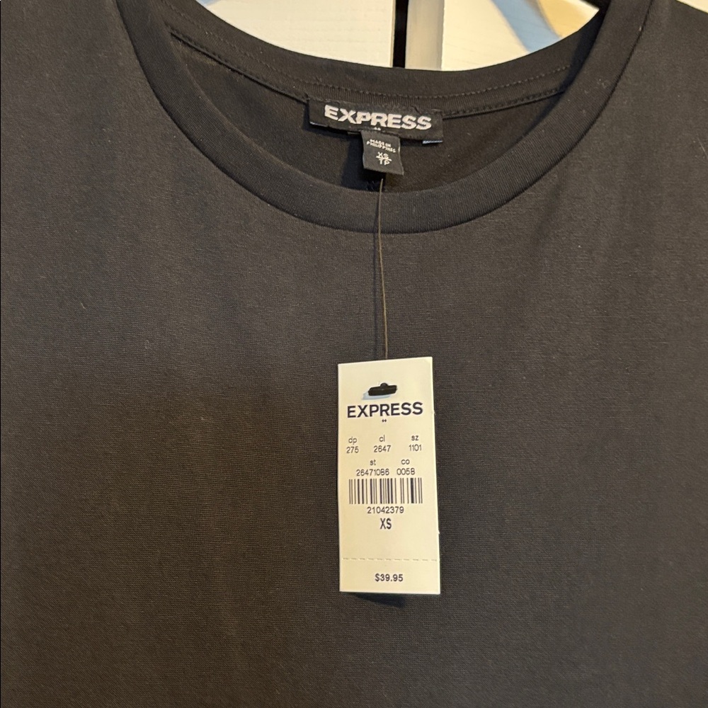 NWT Express black short sleeve cold shoulder shirt size XS - Picture 3 of 9